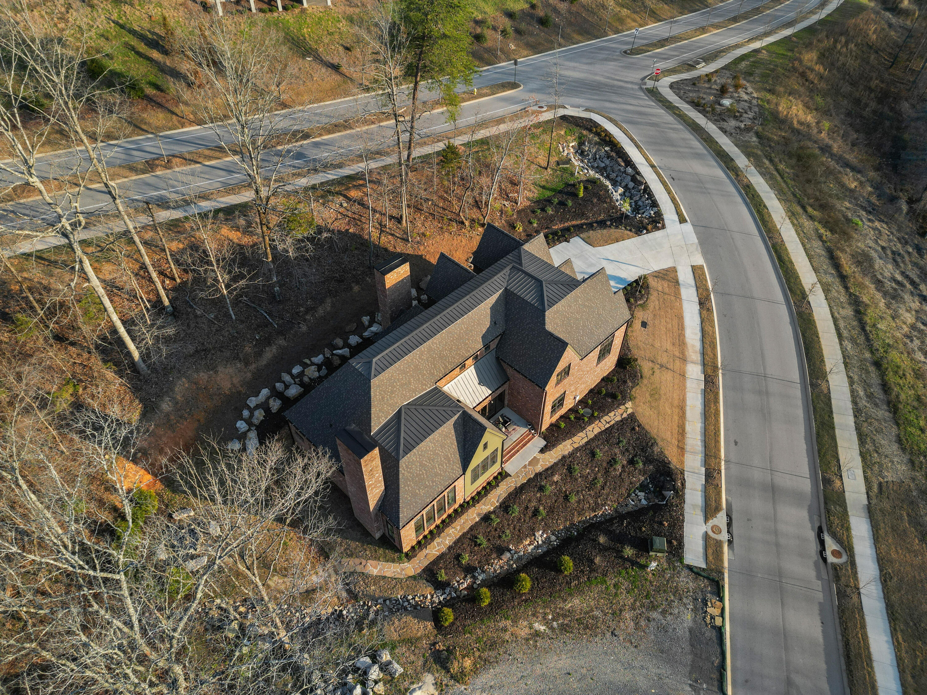 423 Sun Valley Road, 702