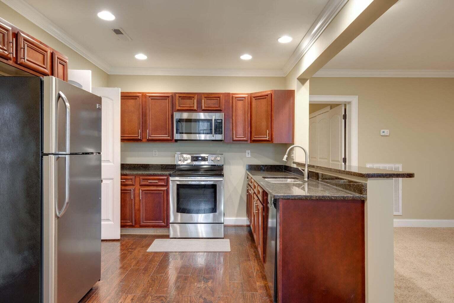1007 E Dallas Road