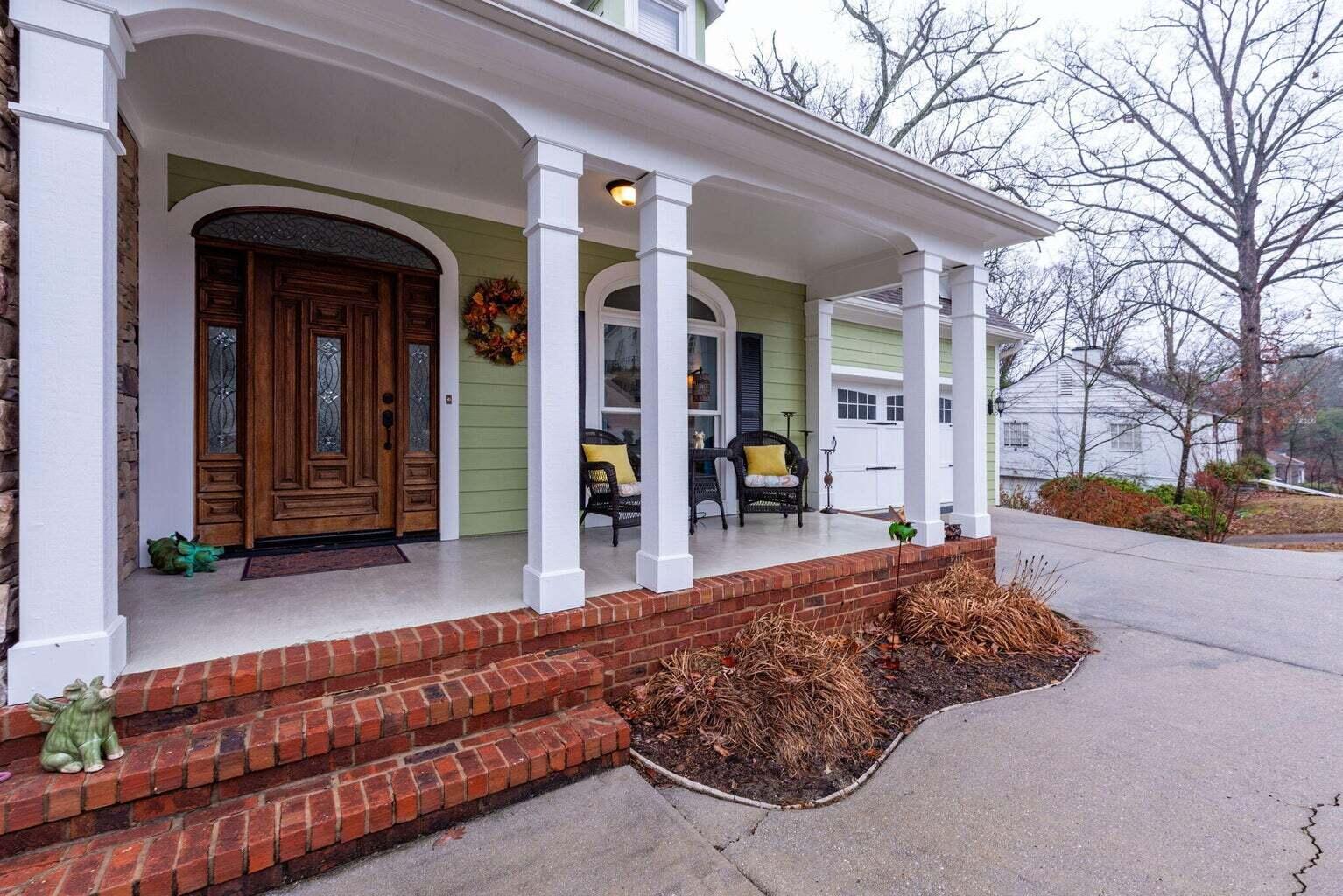 1007 E Dallas Road