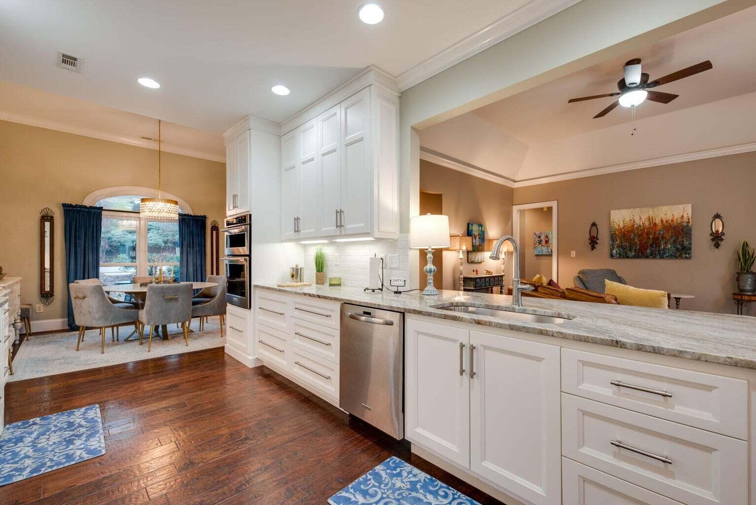 1007 E Dallas Road