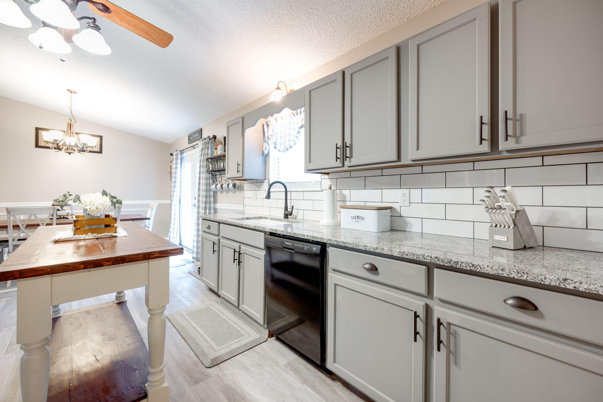 7016 Cedar Crest Circle