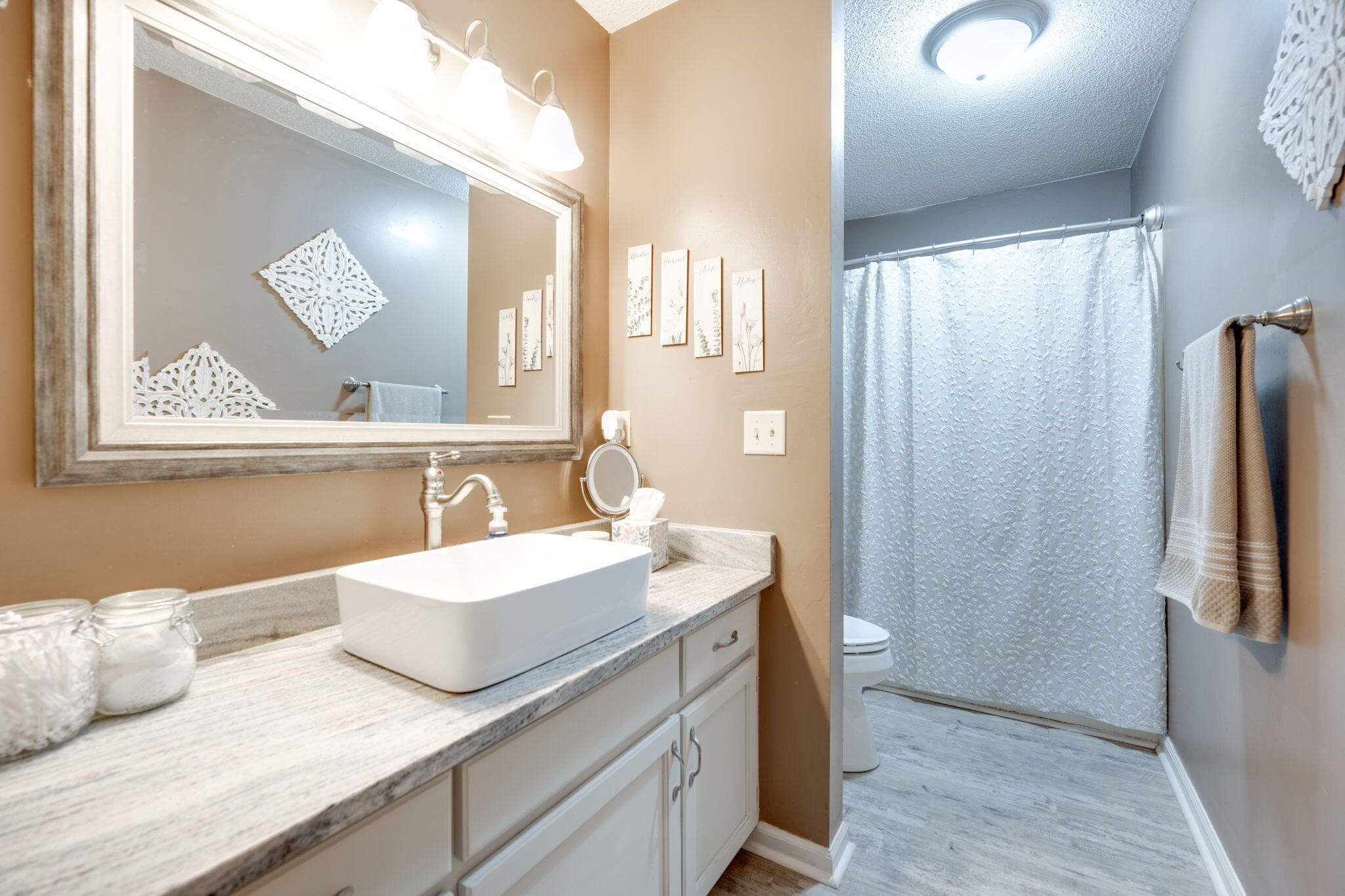 7016 Cedar Crest Circle