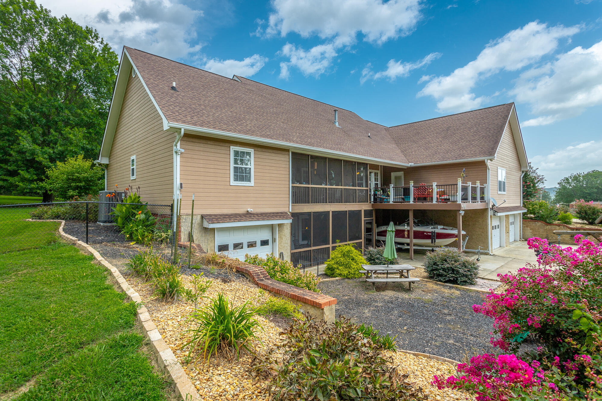 714 Dailey Hill Road