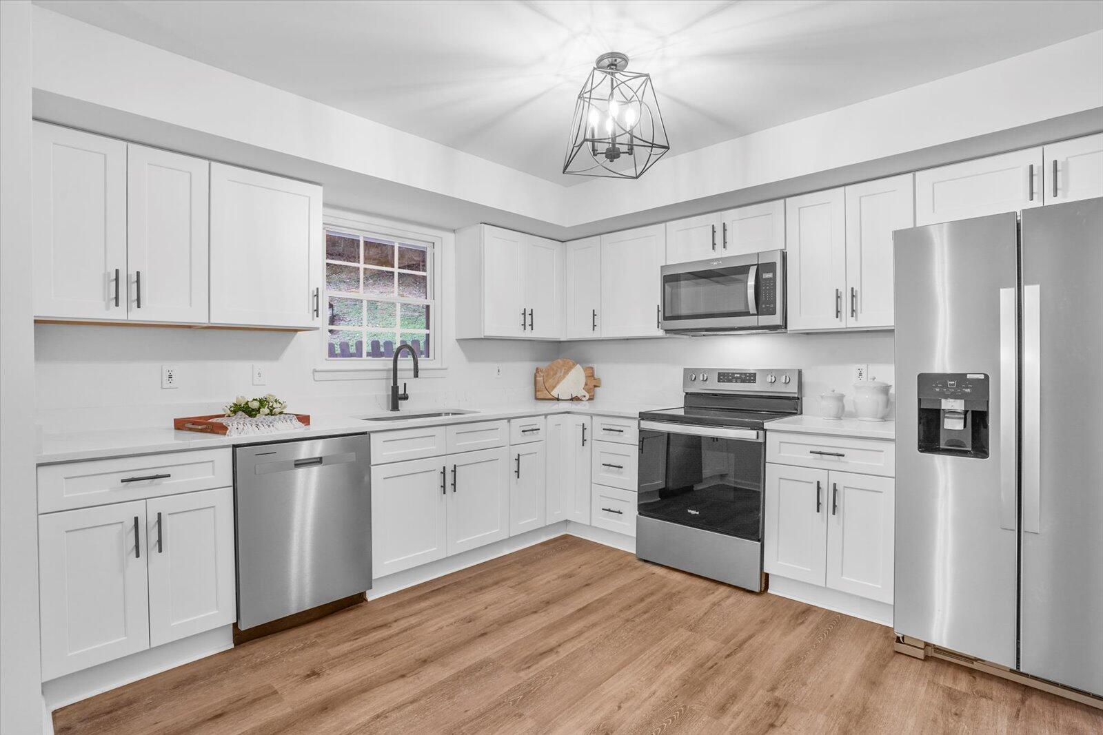 7610 Cove Ridge Drive