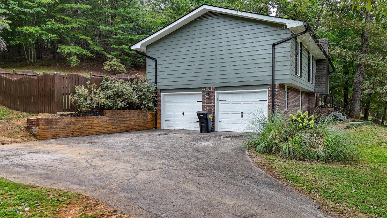 7610 Cove Ridge Drive