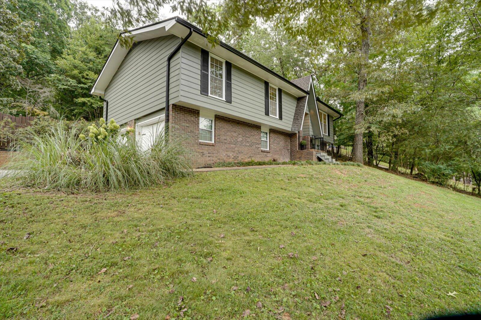 7610 Cove Ridge Drive