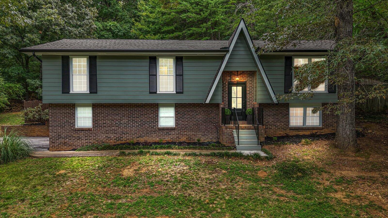 7610 Cove Ridge Drive