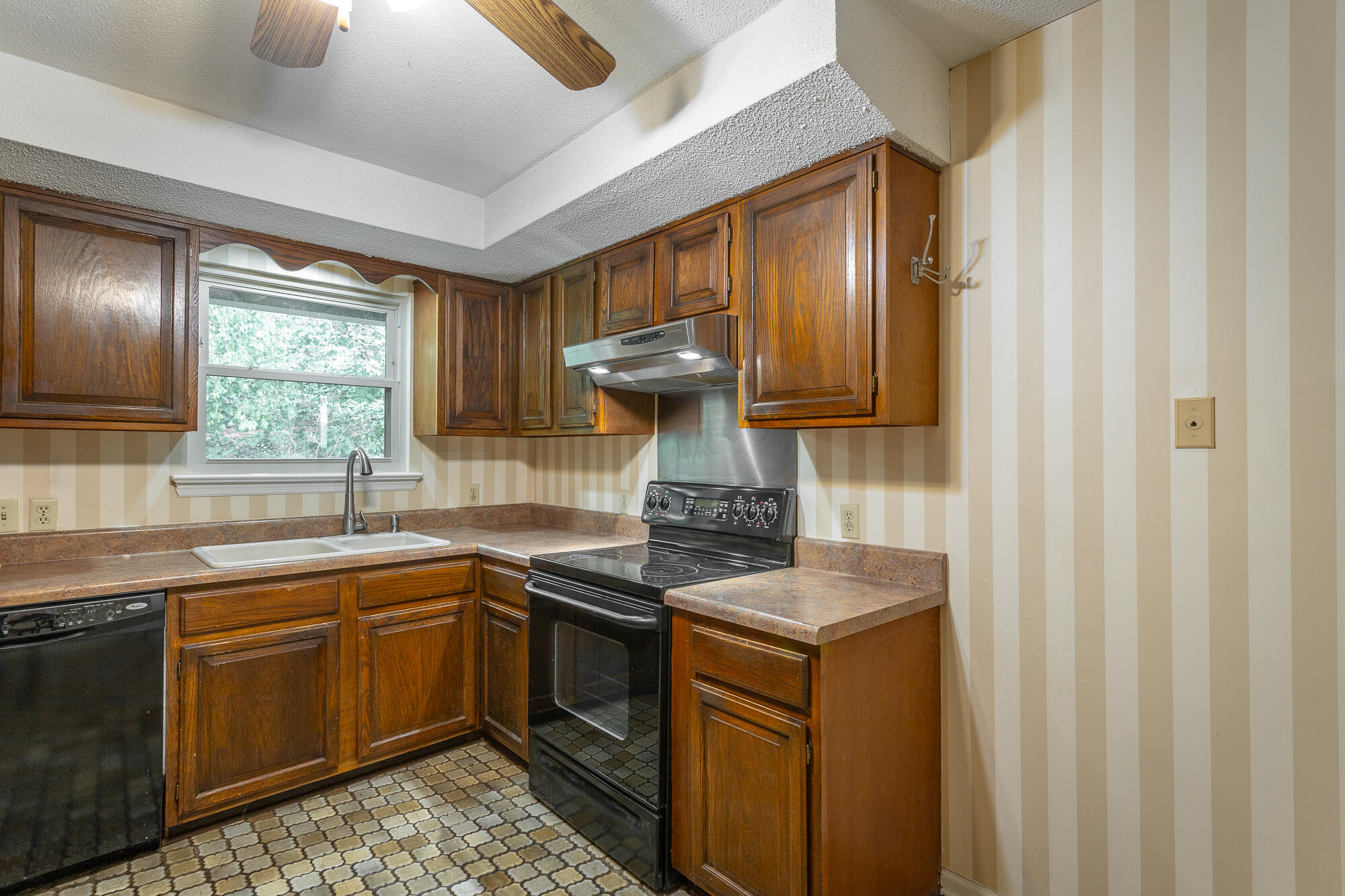 501 Glenn Lane