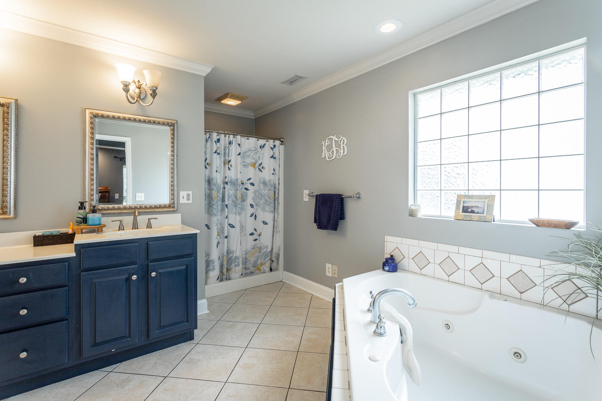 646 Hidden Oaks Drive