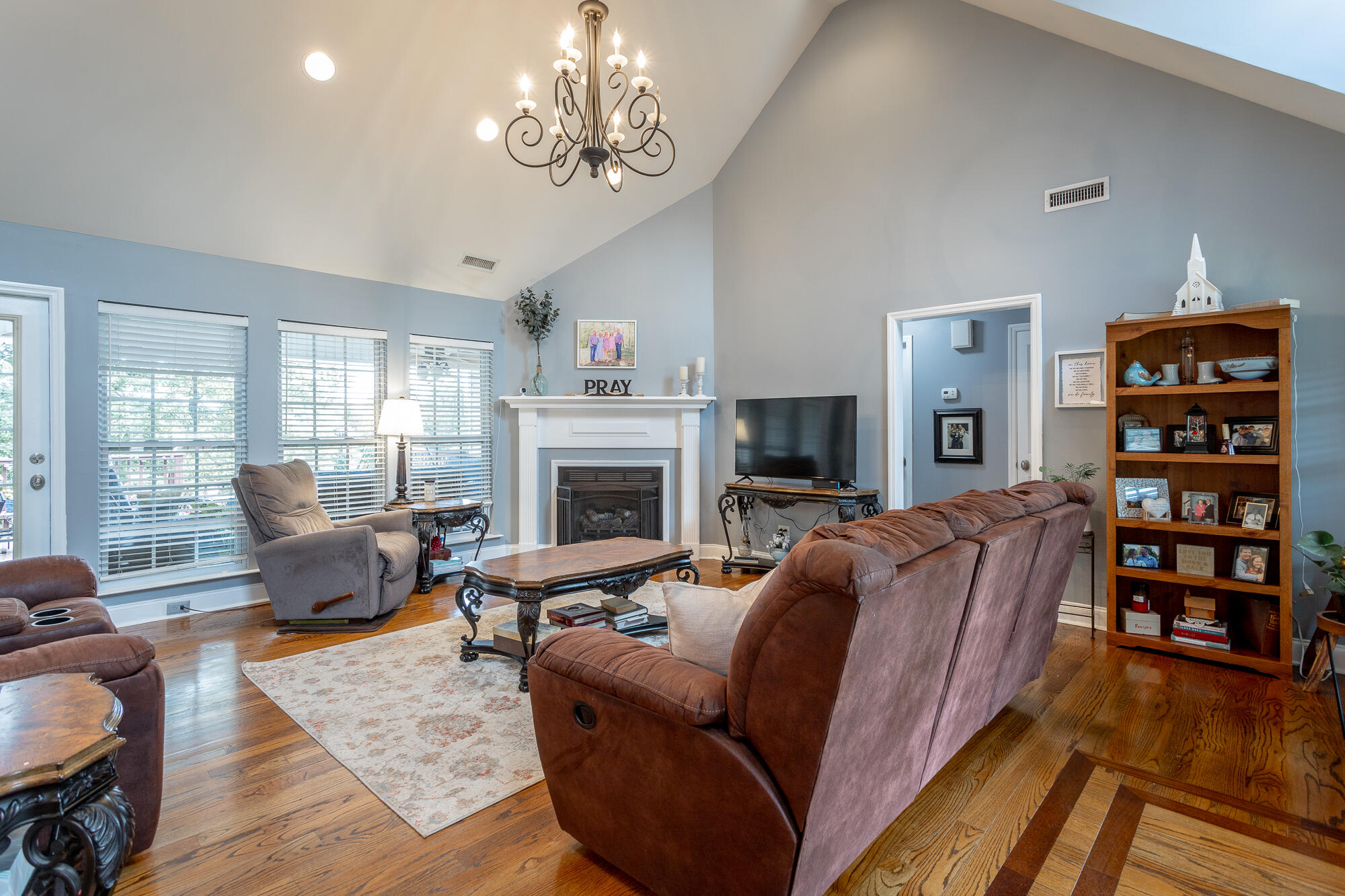 646 Hidden Oaks Drive