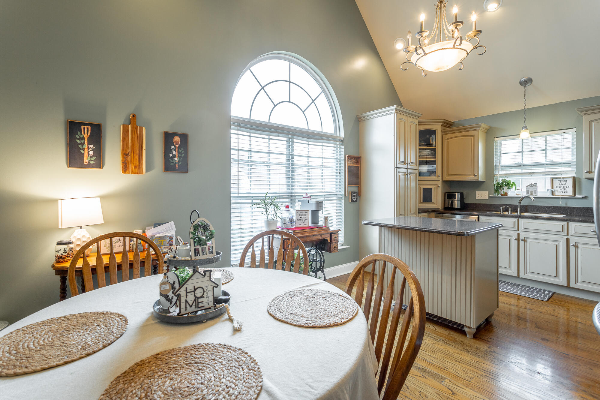 646 Hidden Oaks Drive