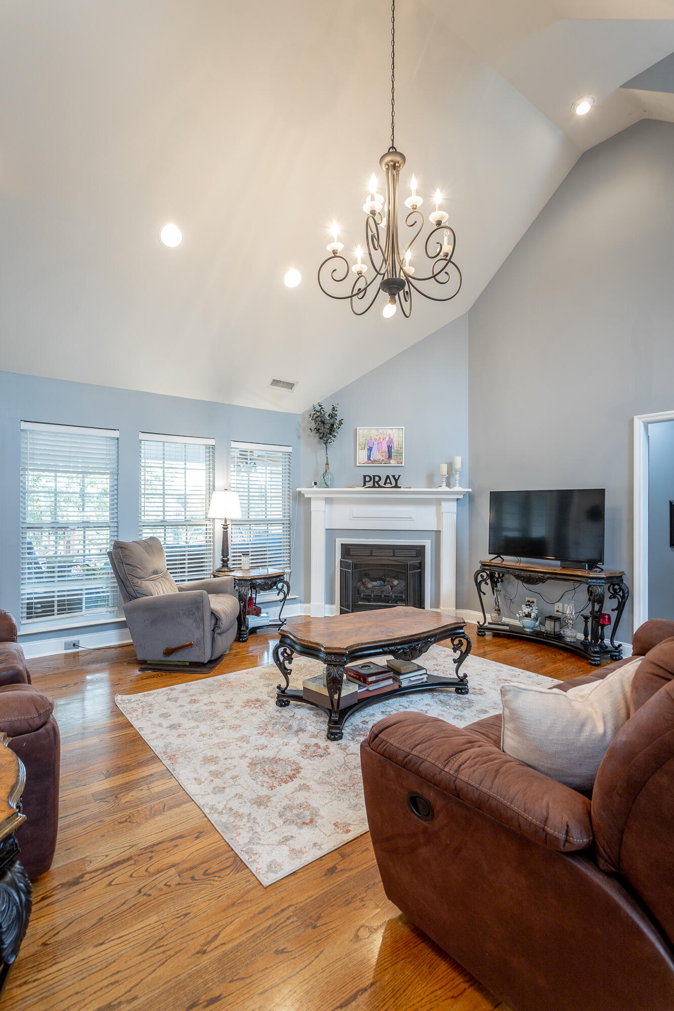 646 Hidden Oaks Drive
