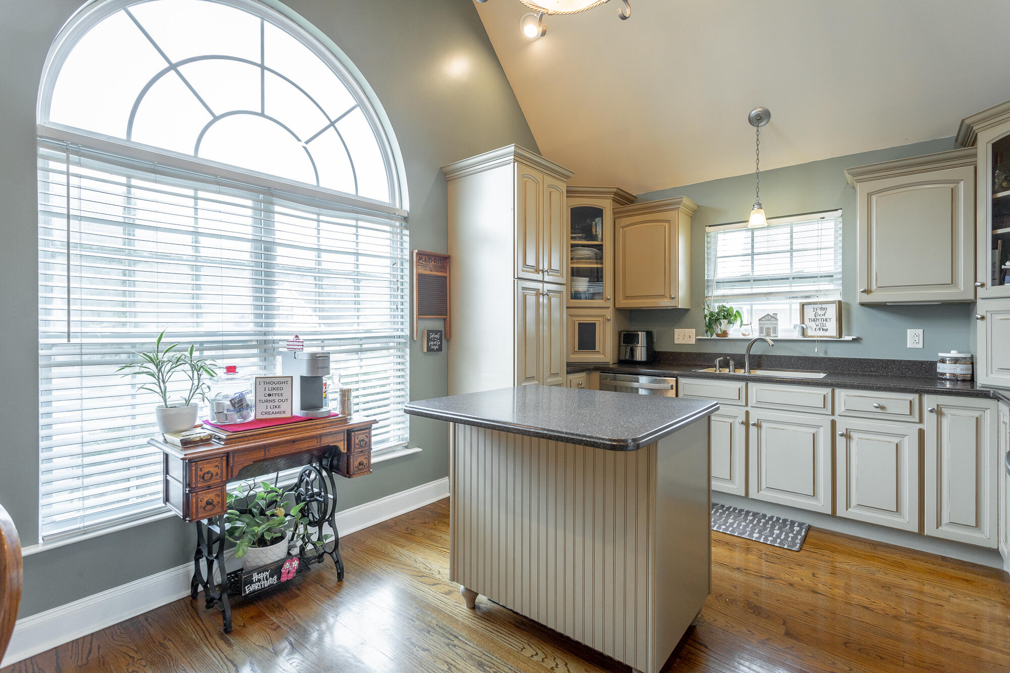646 Hidden Oaks Drive