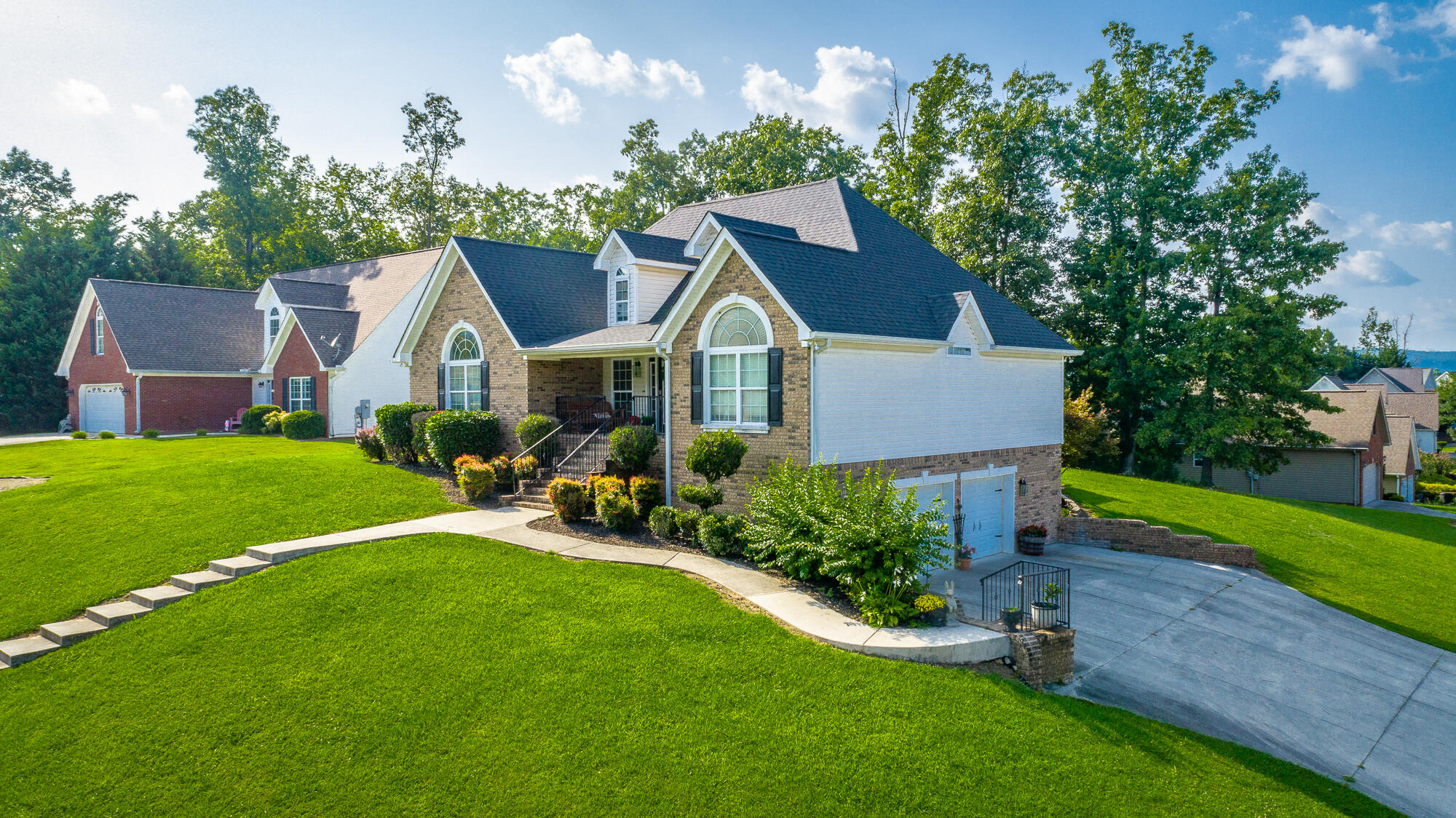646 Hidden Oaks Drive