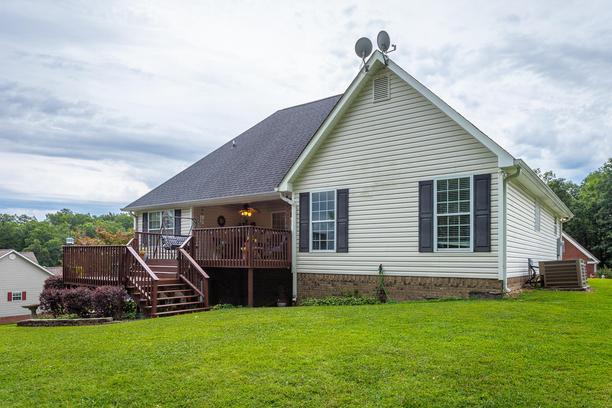 646 Hidden Oaks Drive