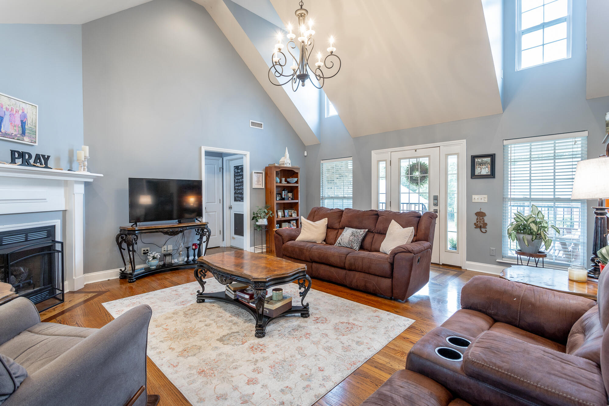646 Hidden Oaks Drive