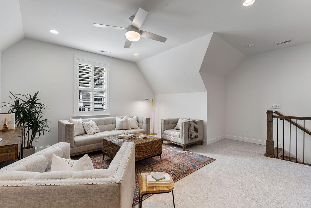 4763 Amethyst Road, 887