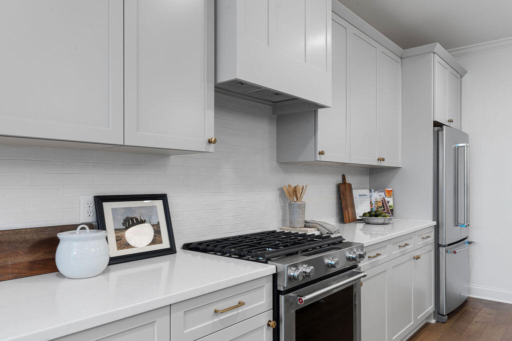 4763 Amethyst Road, 887