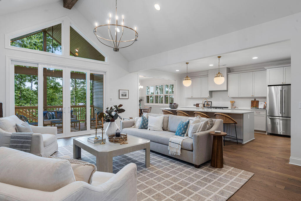 4763 Amethyst Road, 887
