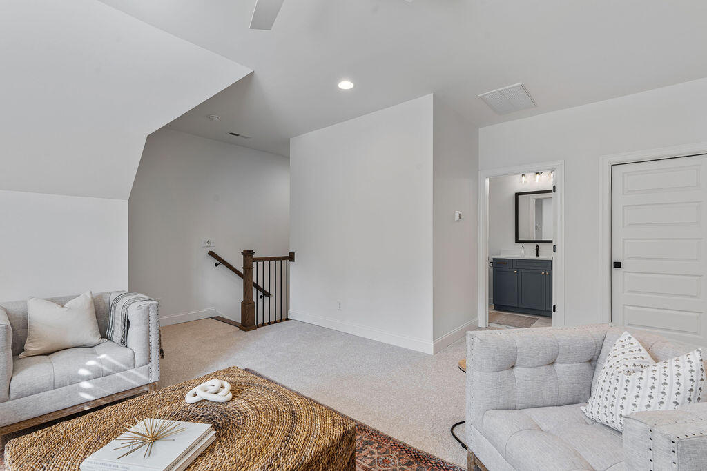 4763 Amethyst Road, 887