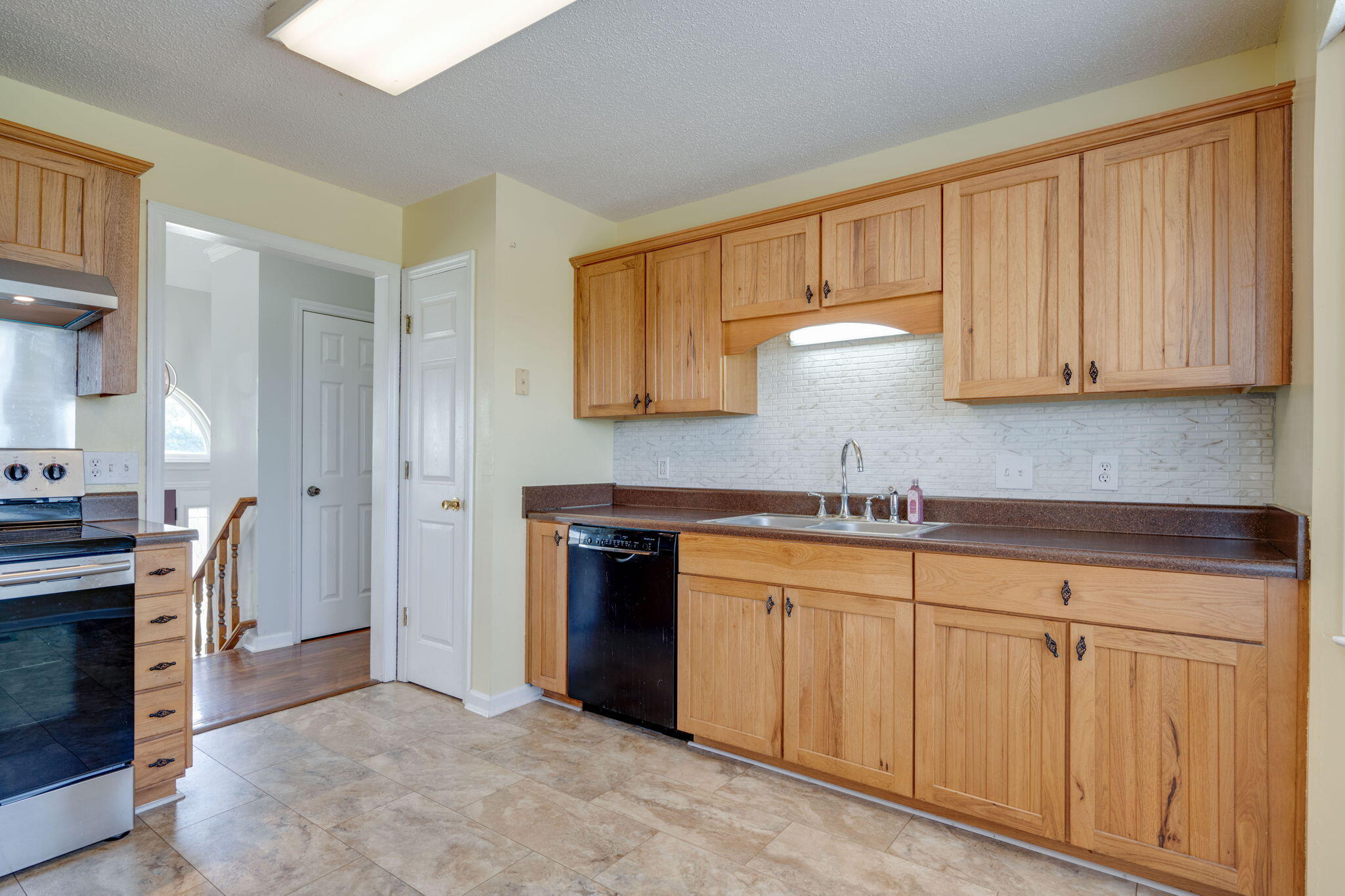 8325 Harvest Oak Lane