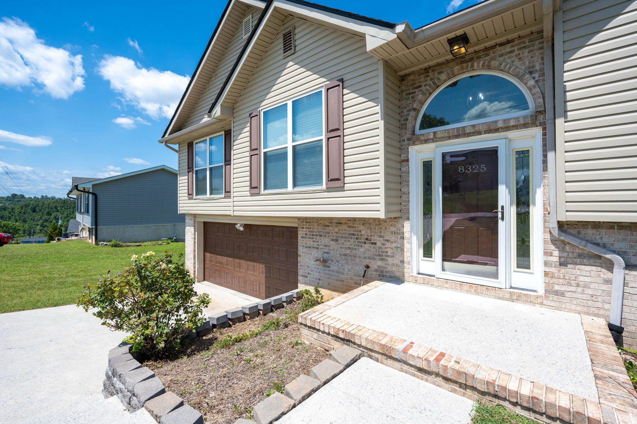 8325 Harvest Oak Lane