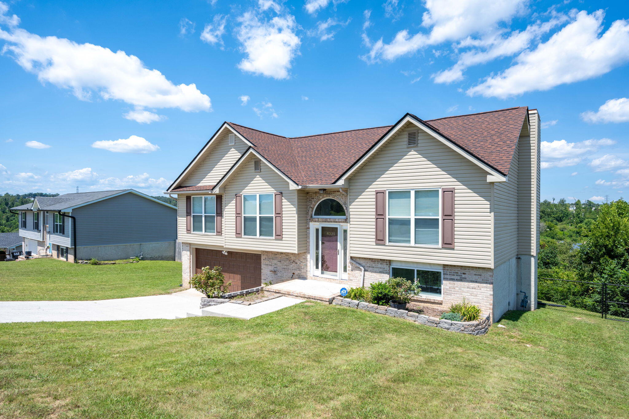 8325 Harvest Oak Lane