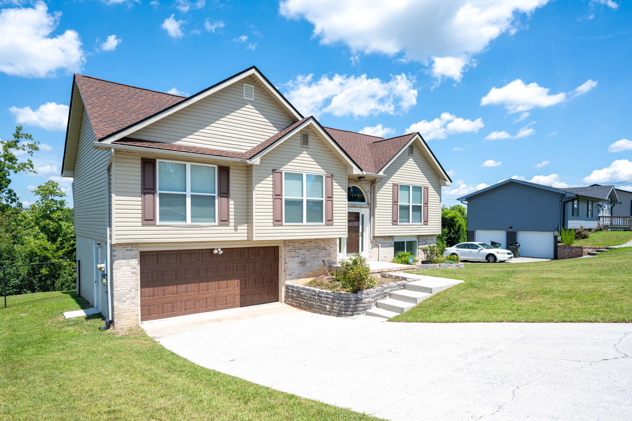 8325 Harvest Oak Lane