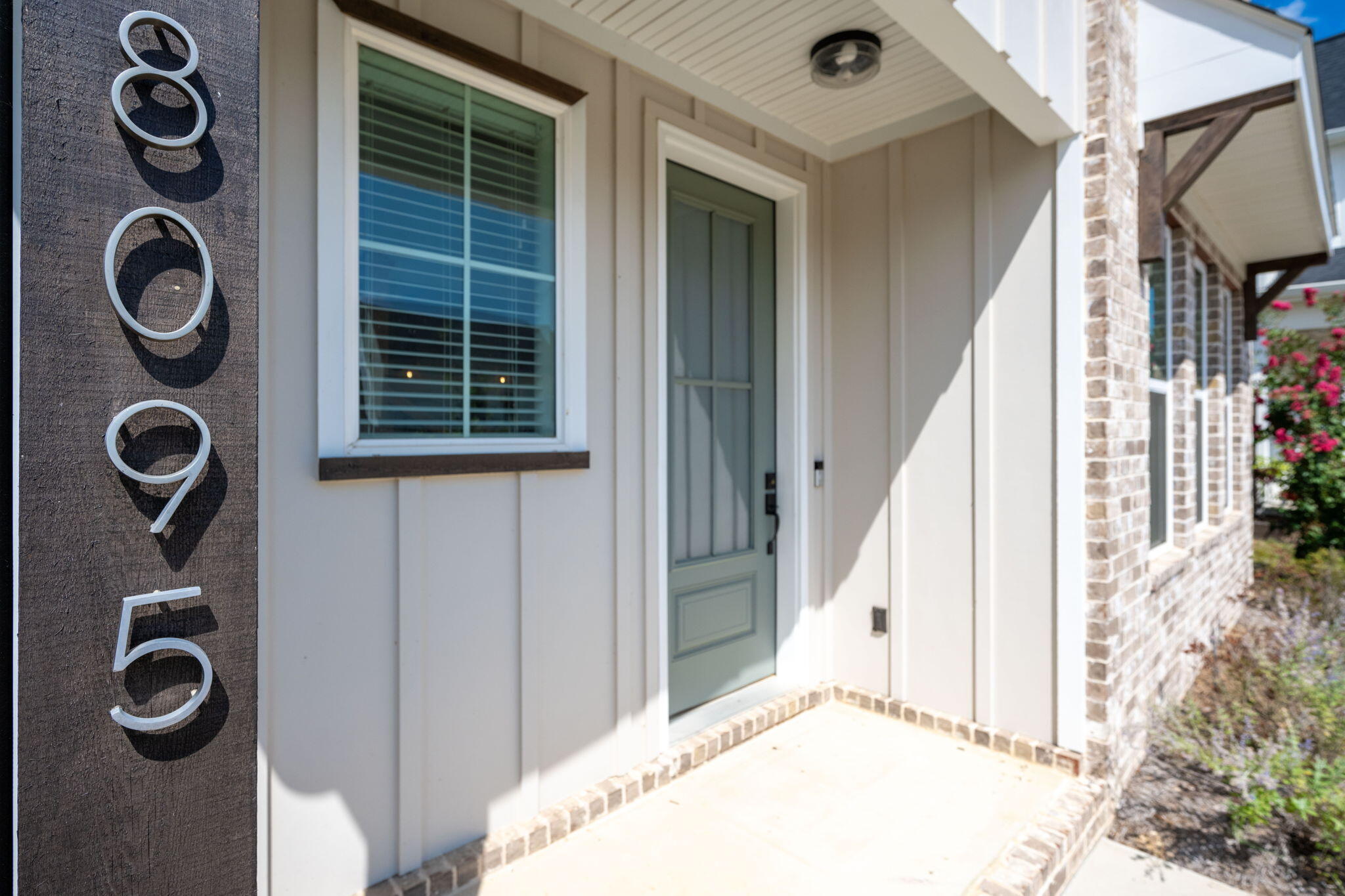 8095 Honeycomb Lane
