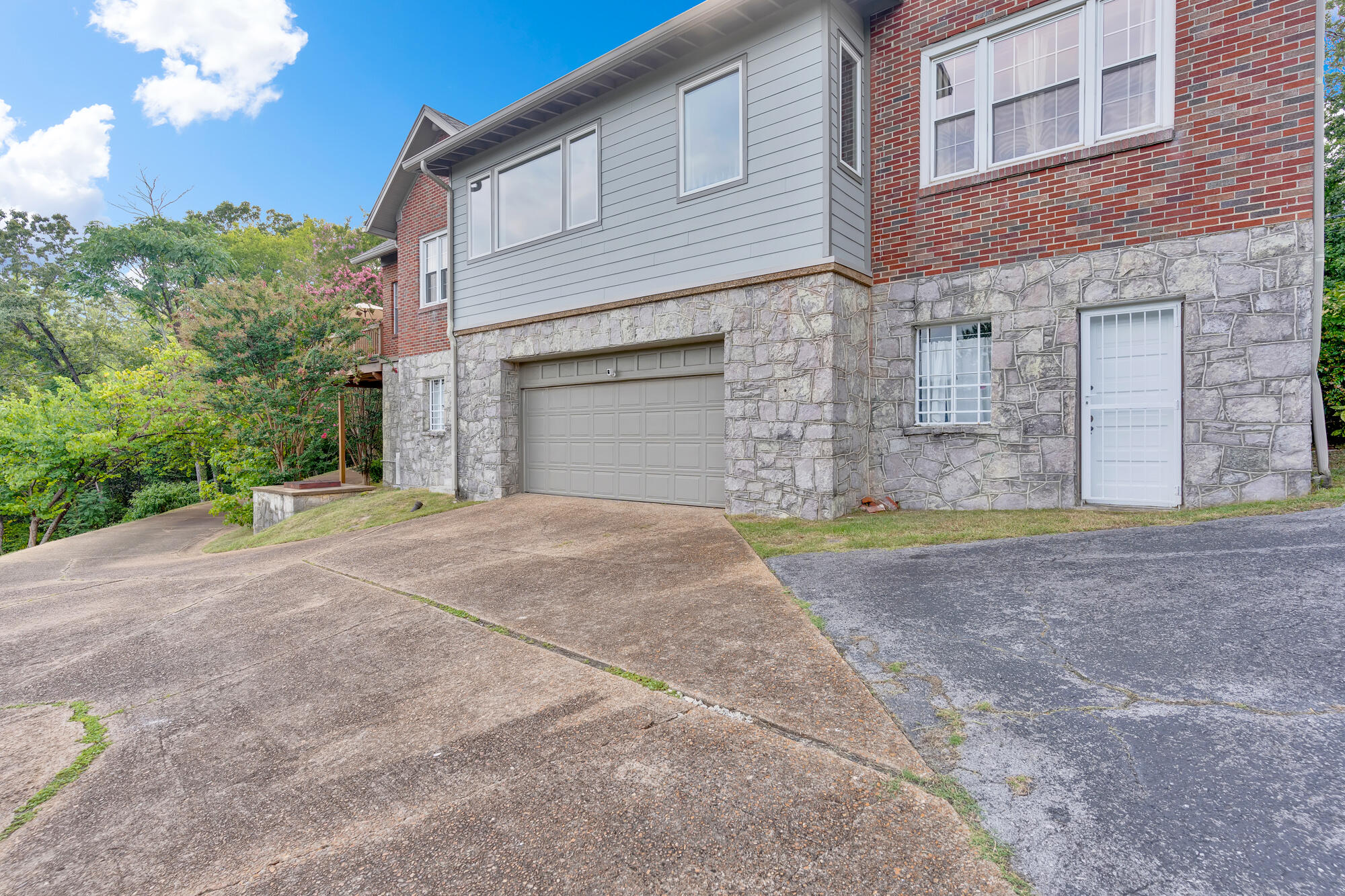 254 N Crest Road
