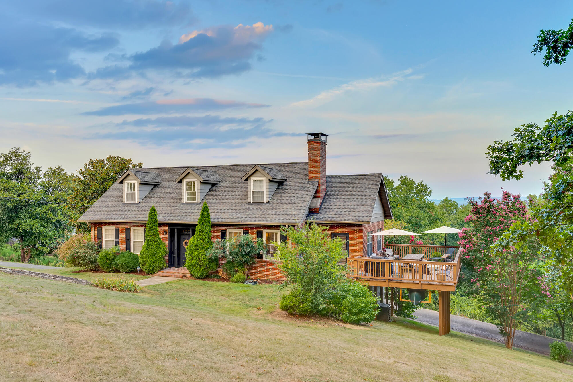 254 N Crest Road