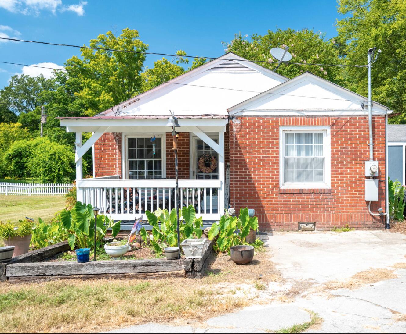 806 N Oakwood Street