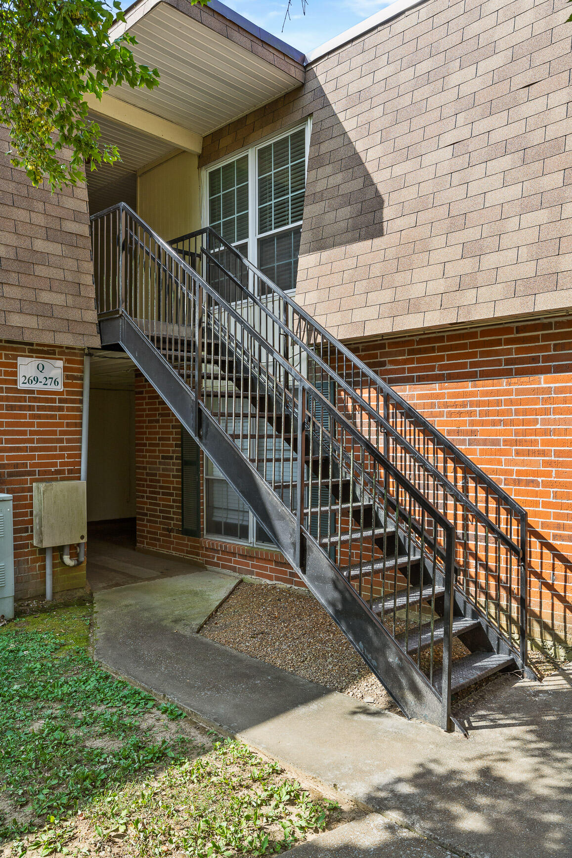900 Mountain Creek Road, Q274
