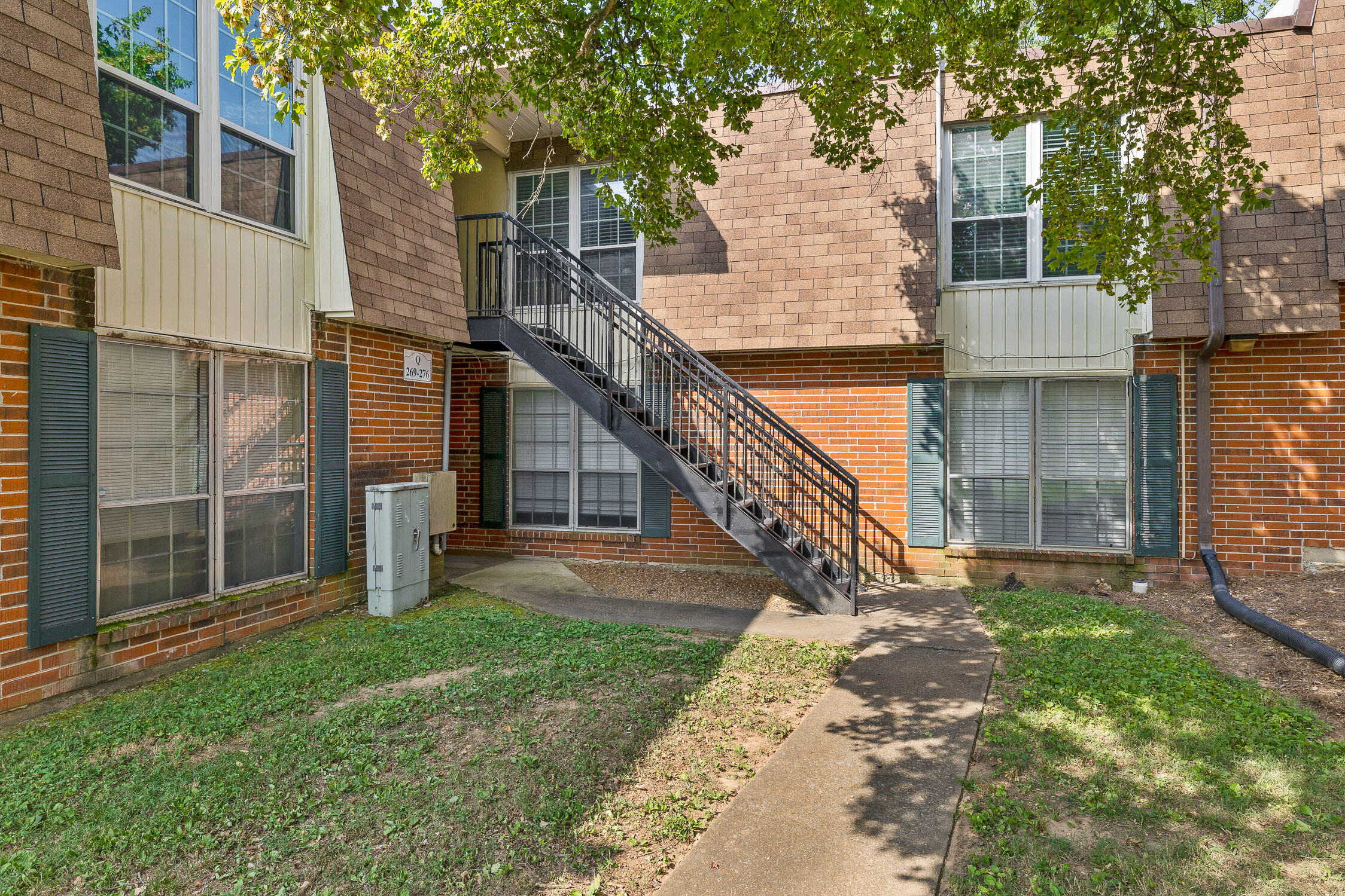 900 Mountain Creek Road, Q274