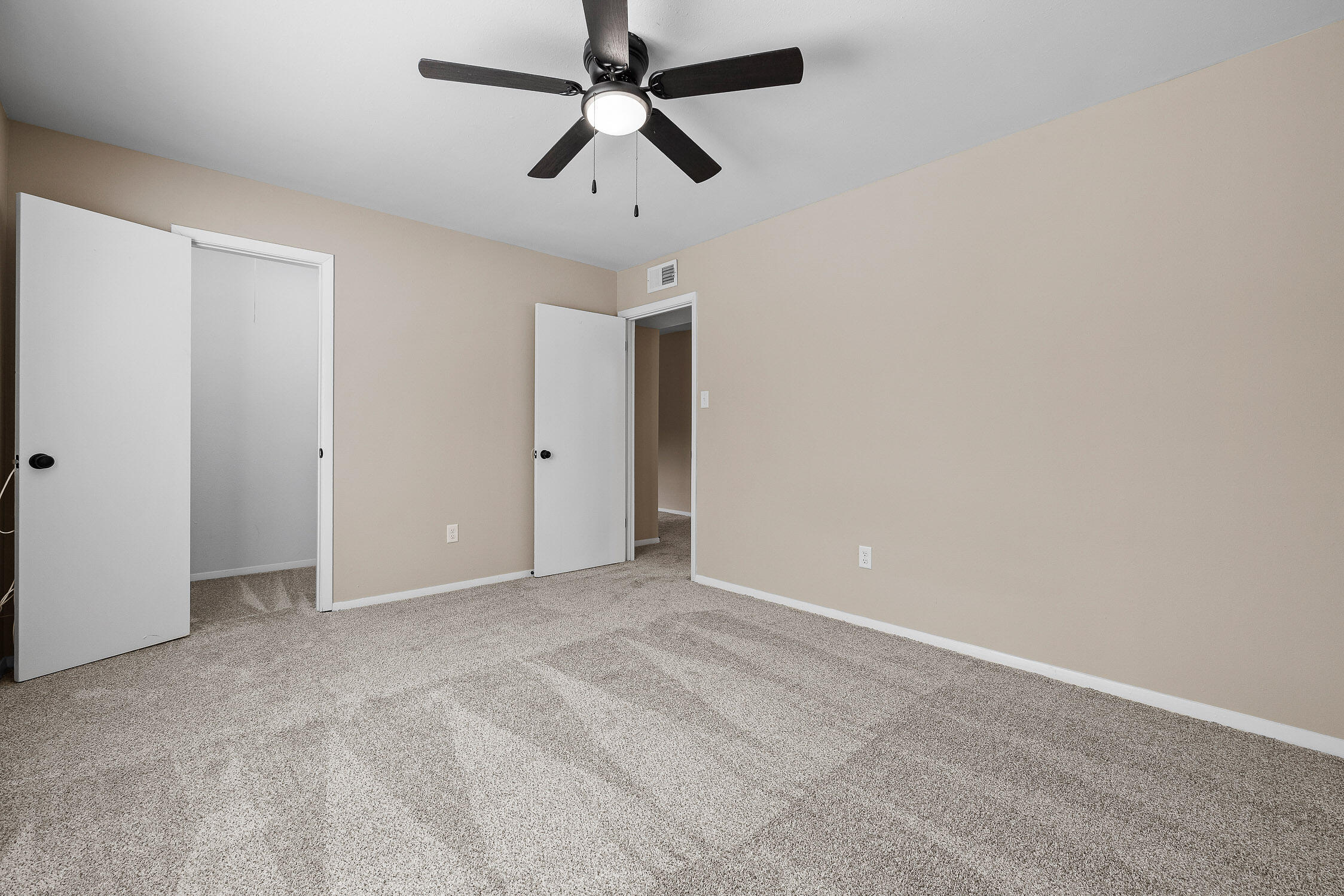 900 Mountain Creek Road, Q274