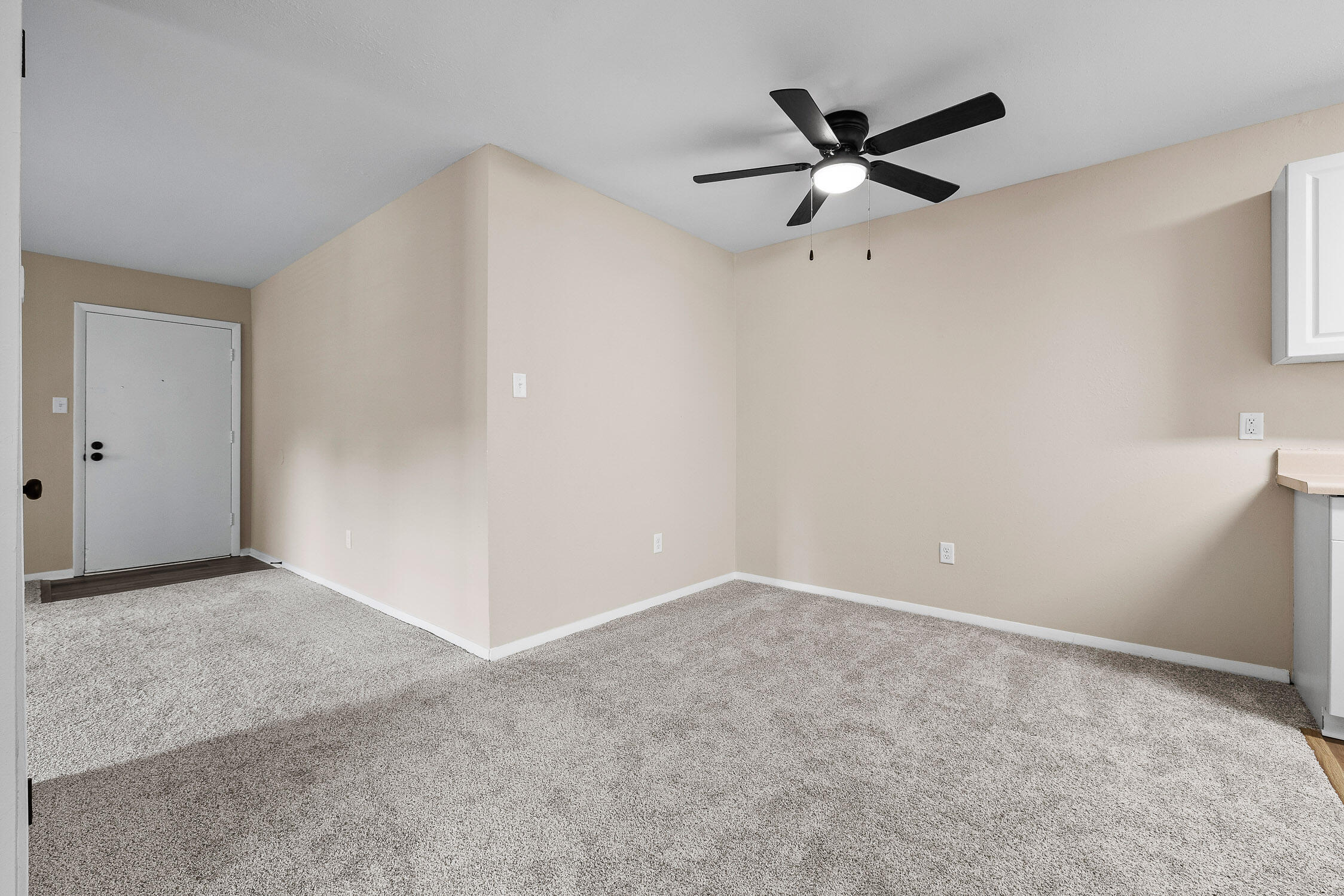 900 Mountain Creek Road, Q274