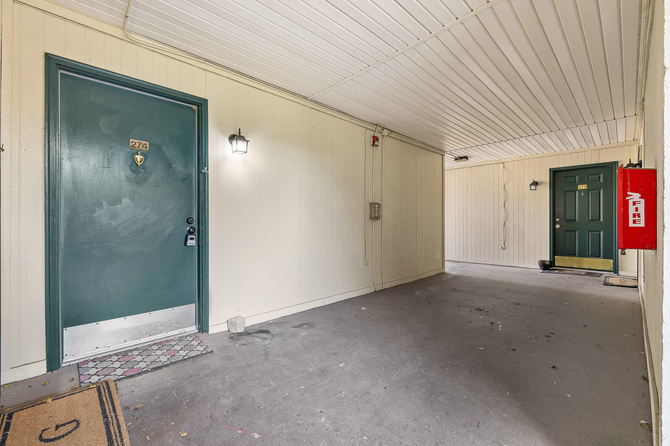 900 Mountain Creek Road, Q274