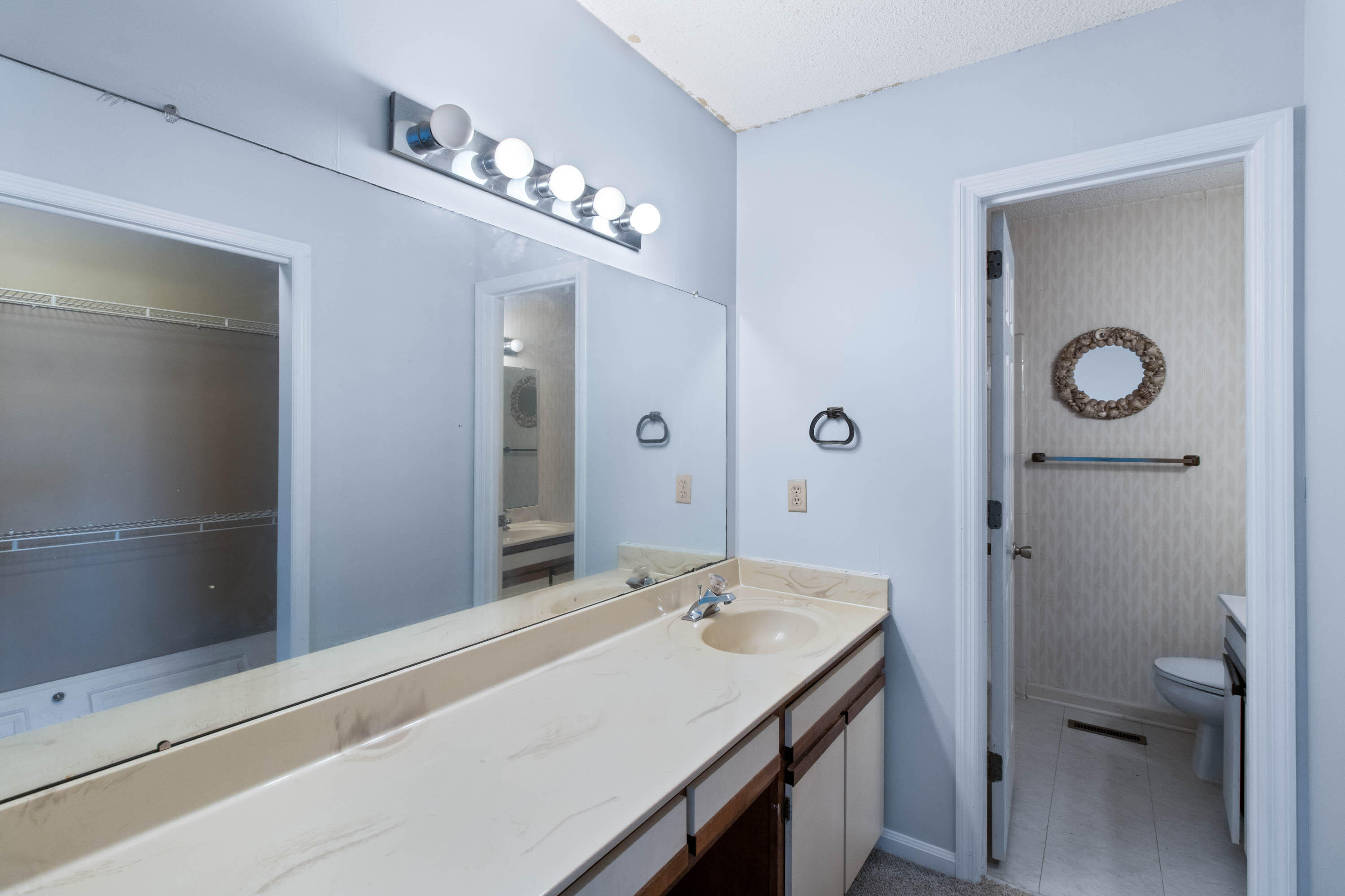 6757 Hickory Creek Road