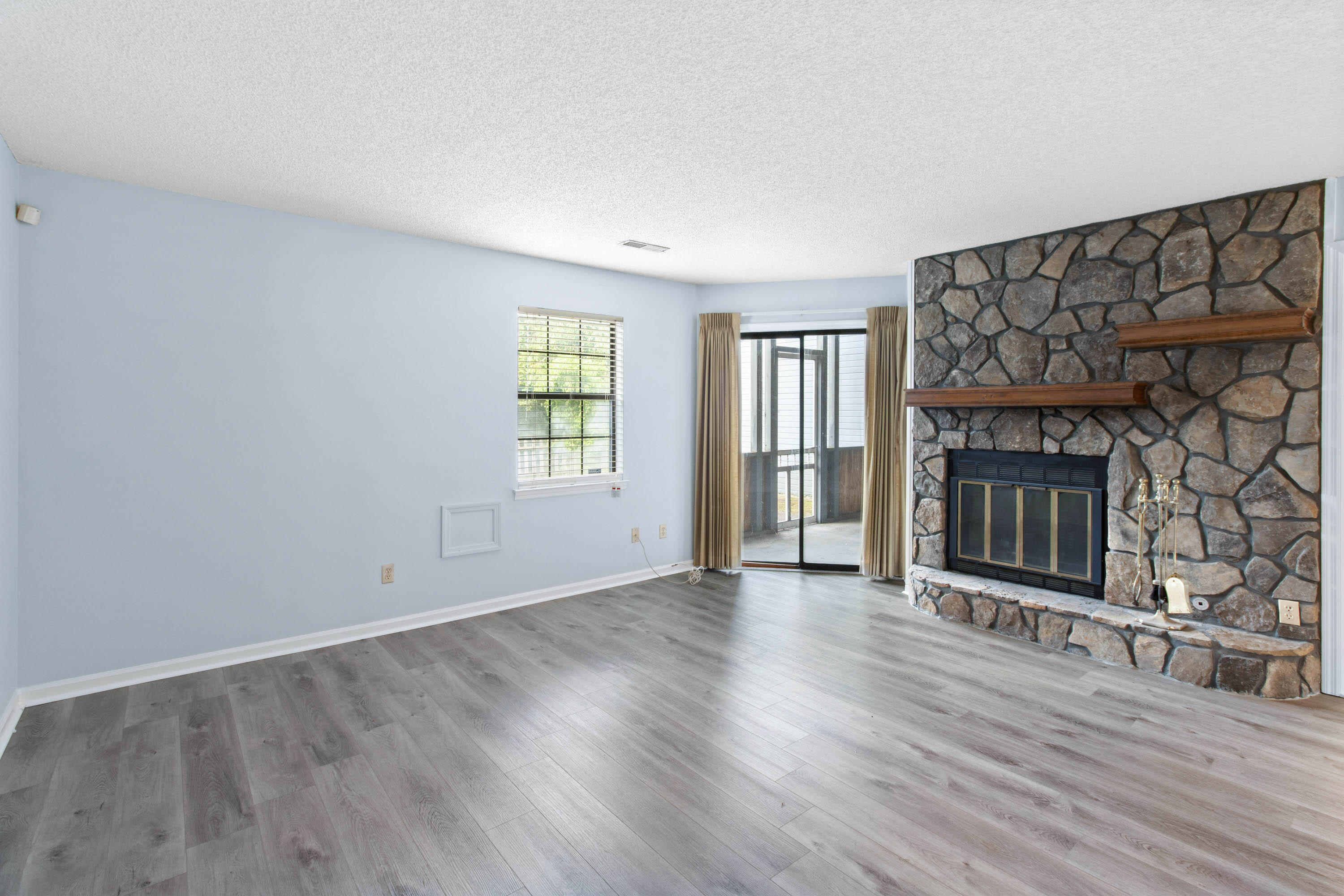 6757 Hickory Creek Road