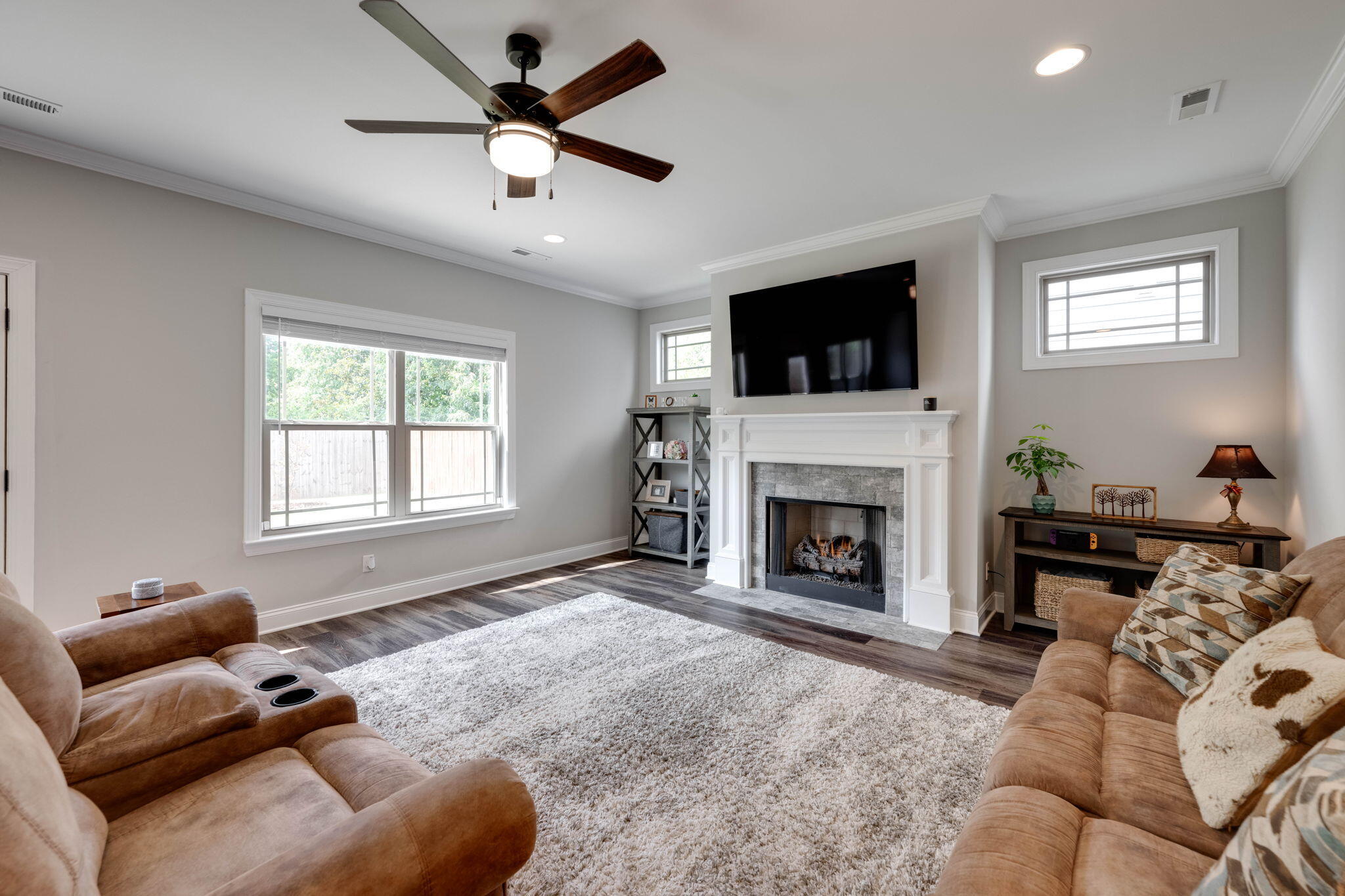 5886 Amber Valley Lane