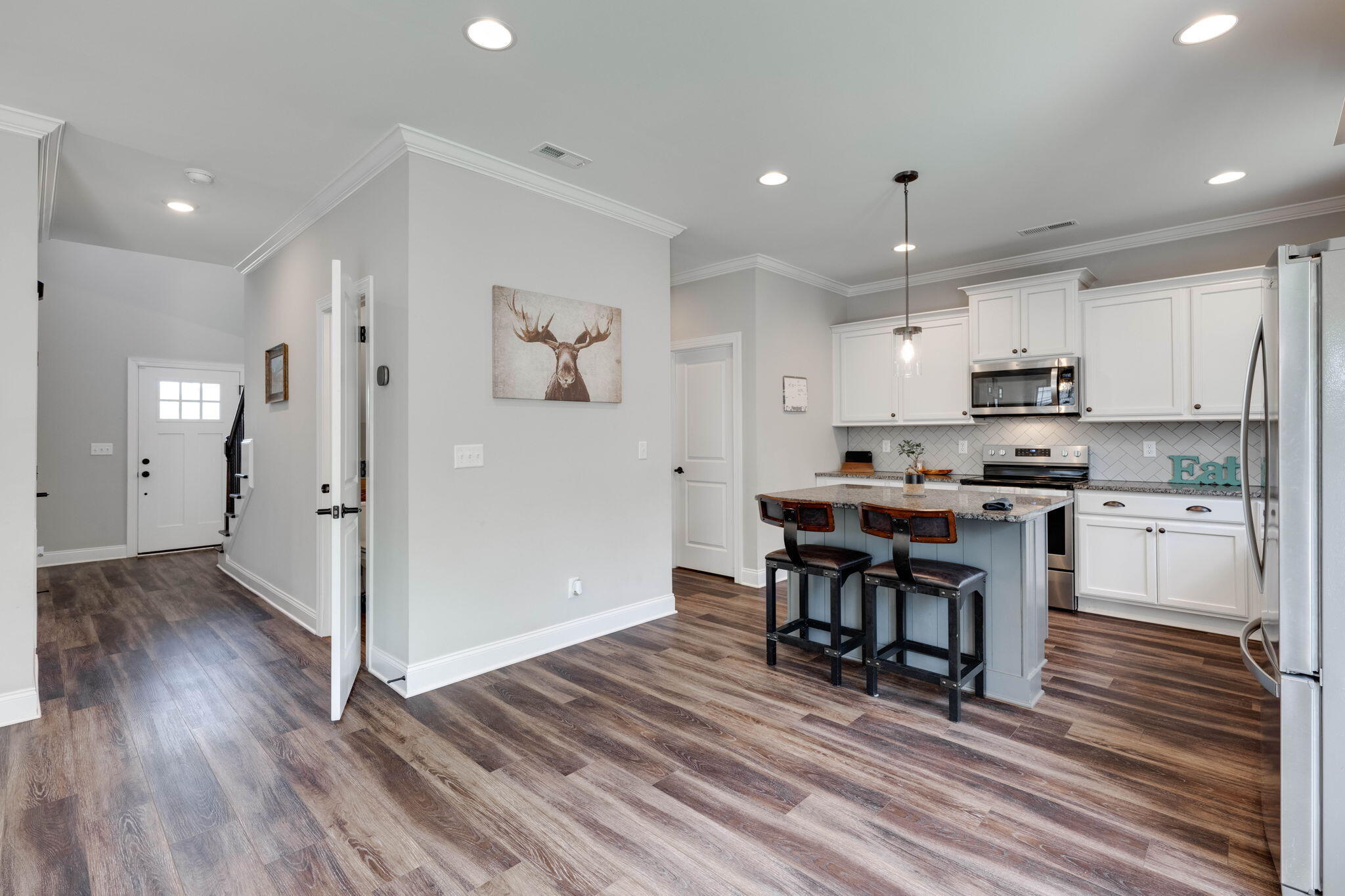 5886 Amber Valley Lane