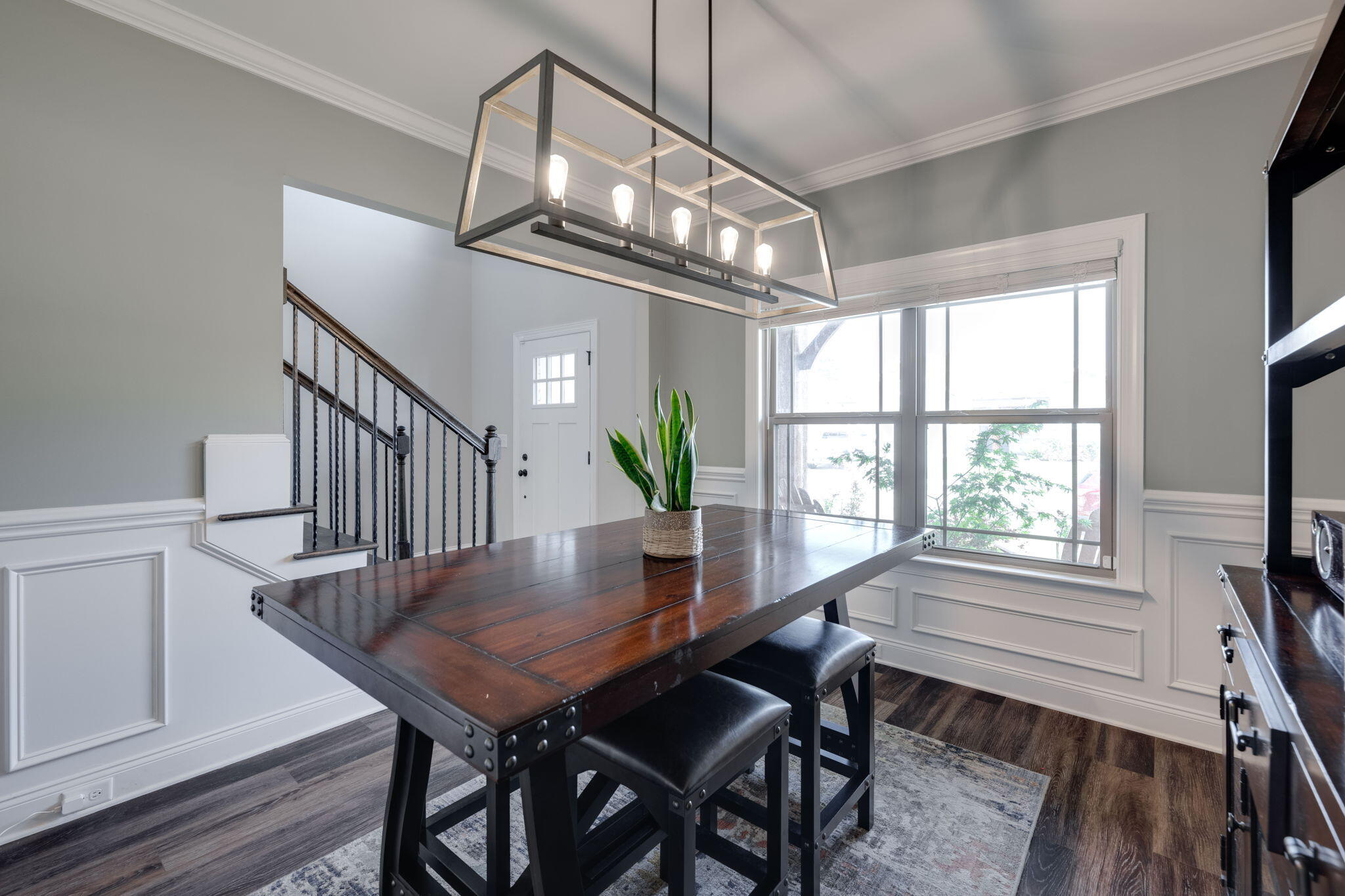 5886 Amber Valley Lane