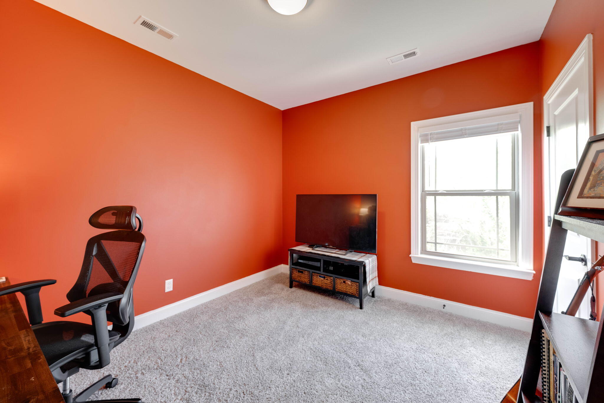 5886 Amber Valley Lane