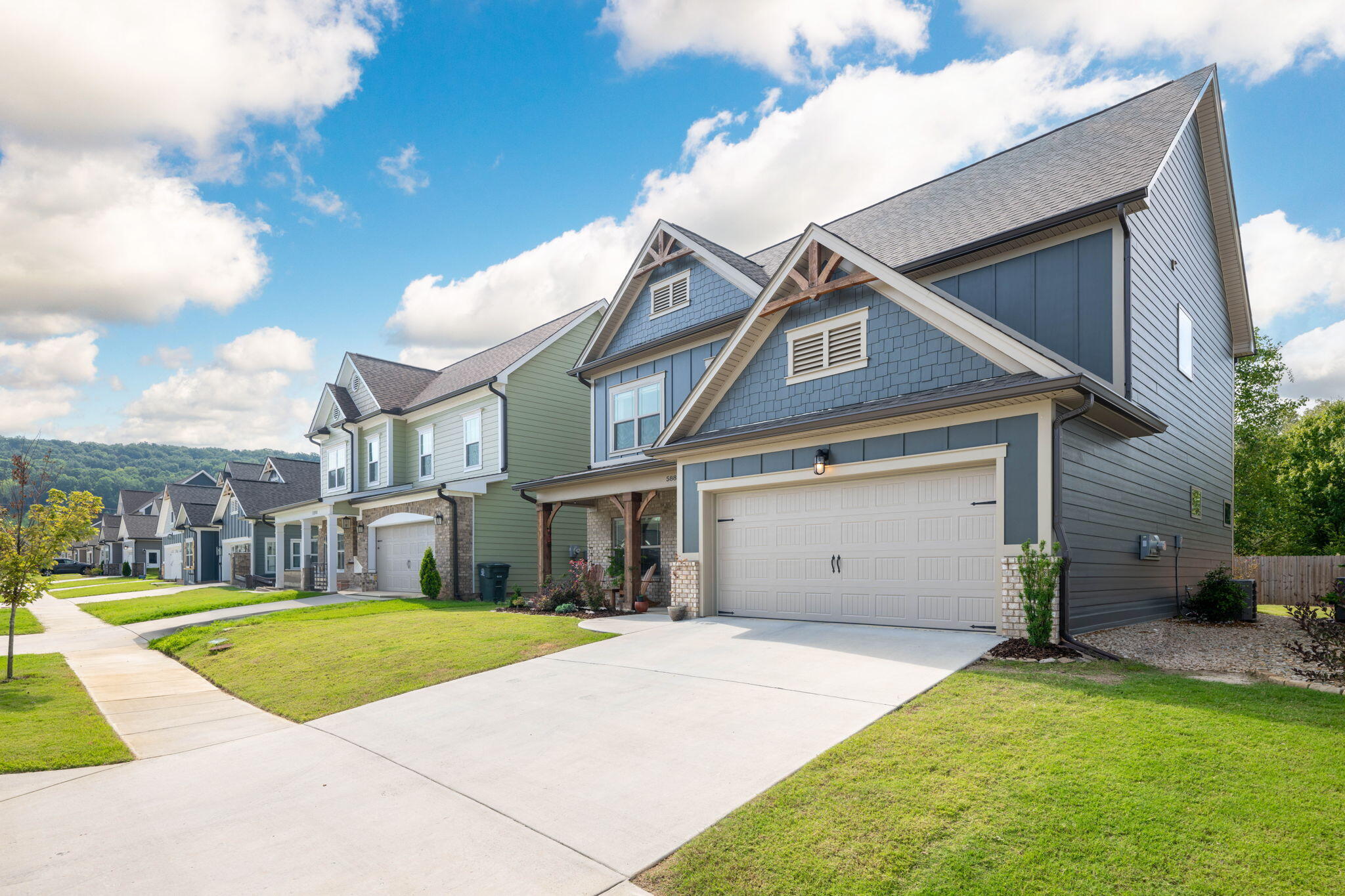 5886 Amber Valley Lane
