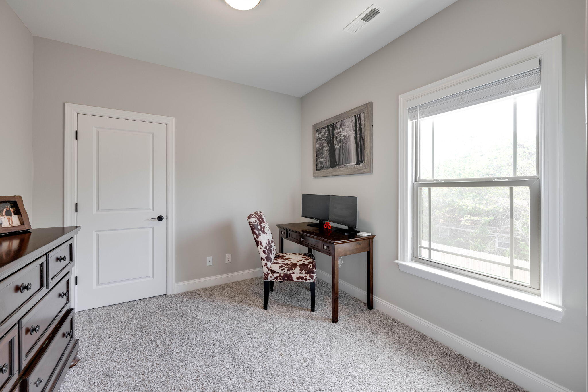 5886 Amber Valley Lane