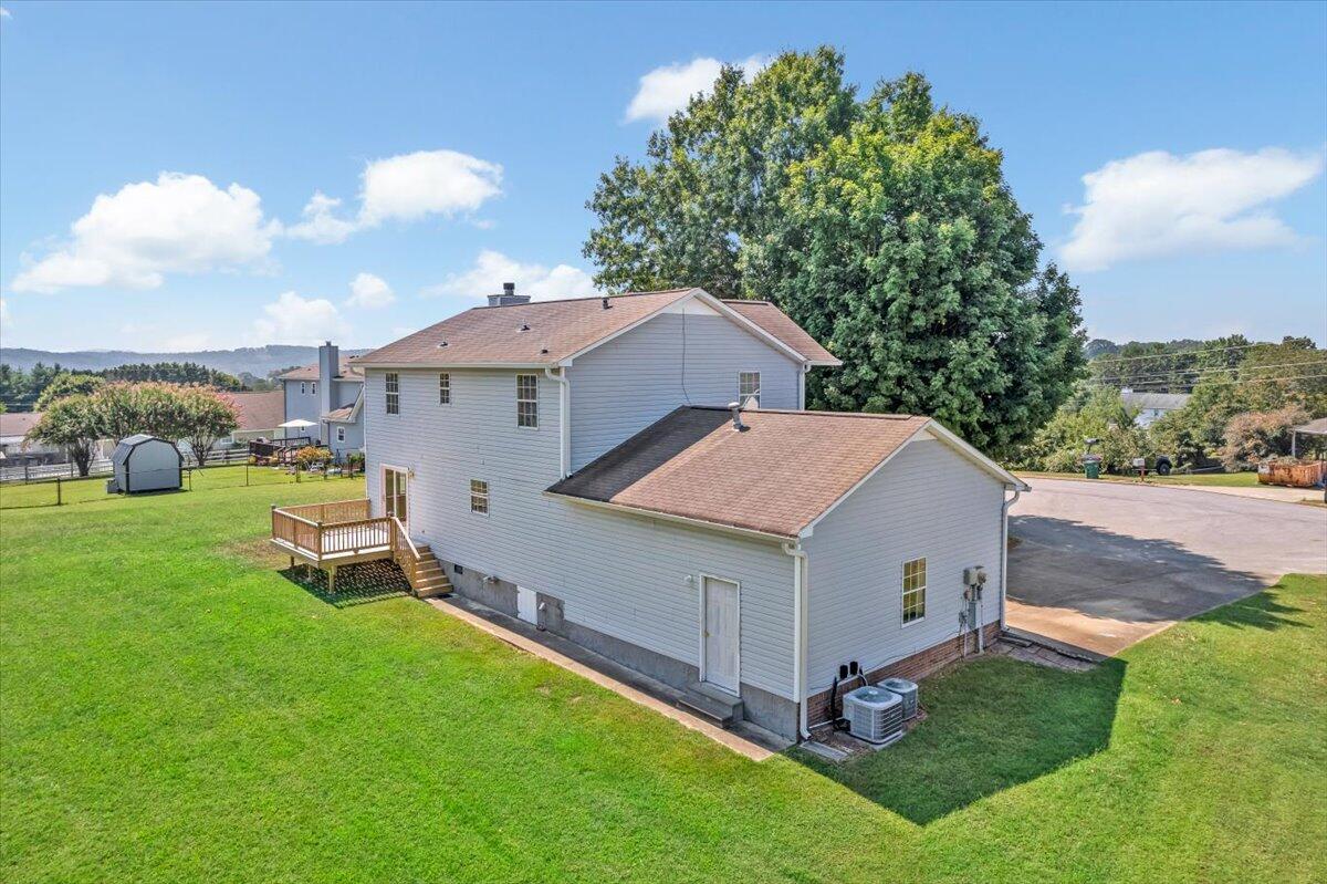 2711 Windtop Lane