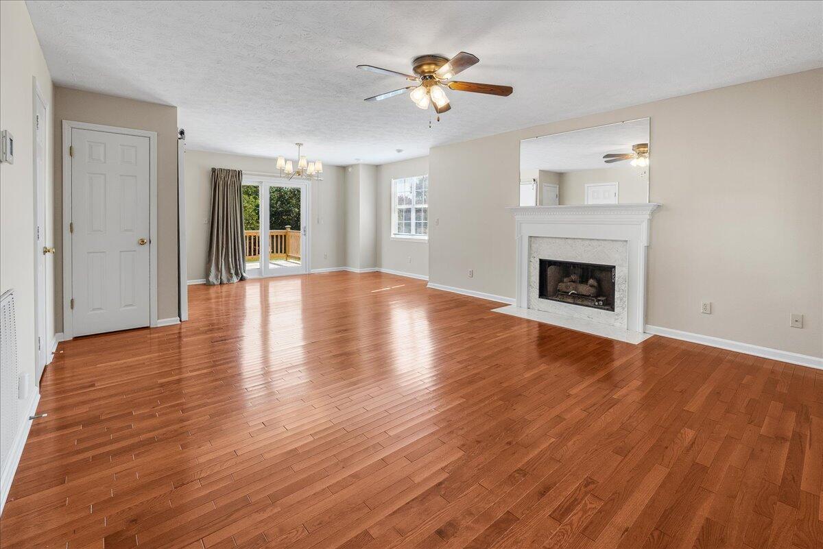 2711 Windtop Lane