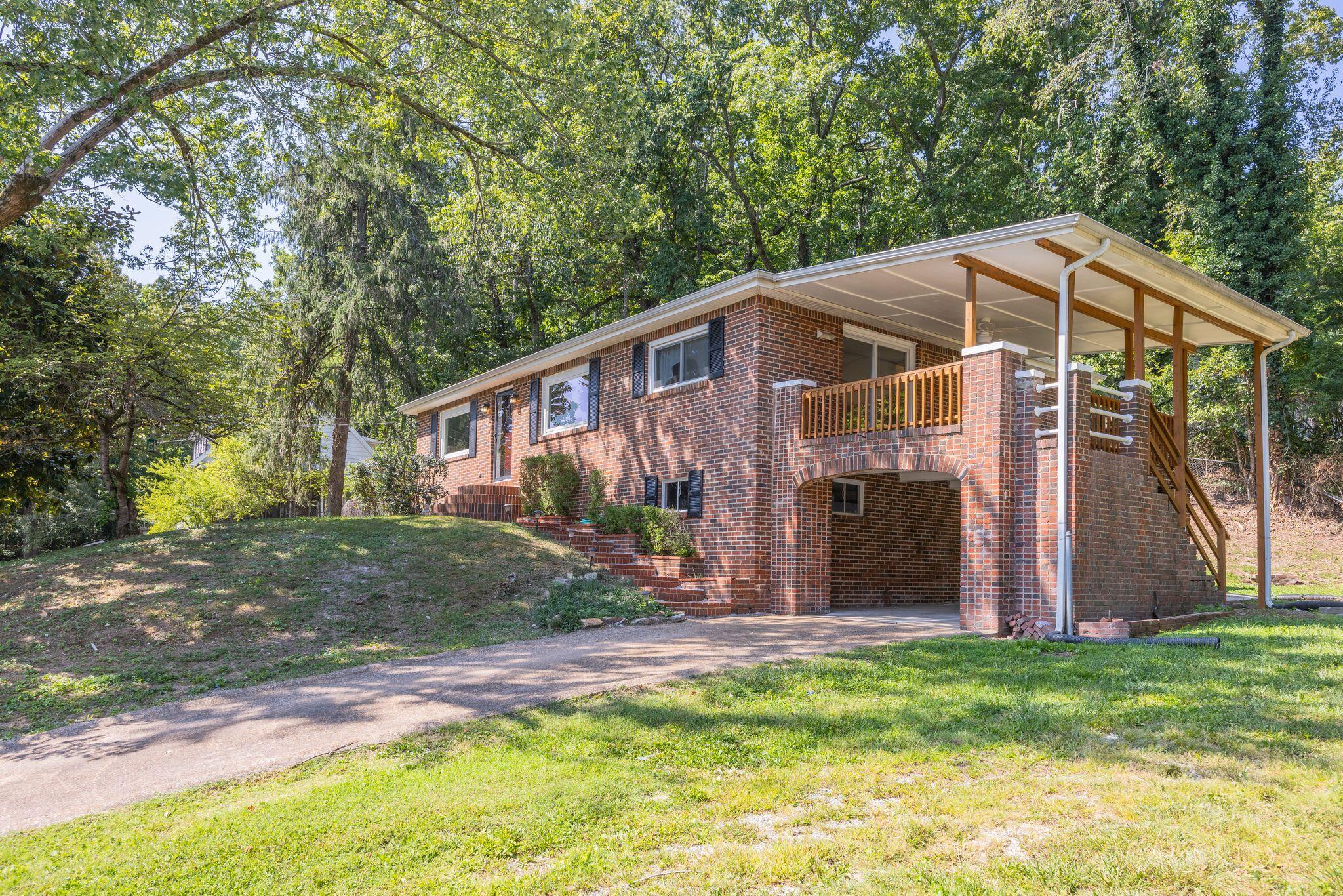 205 Woodlawn Drive