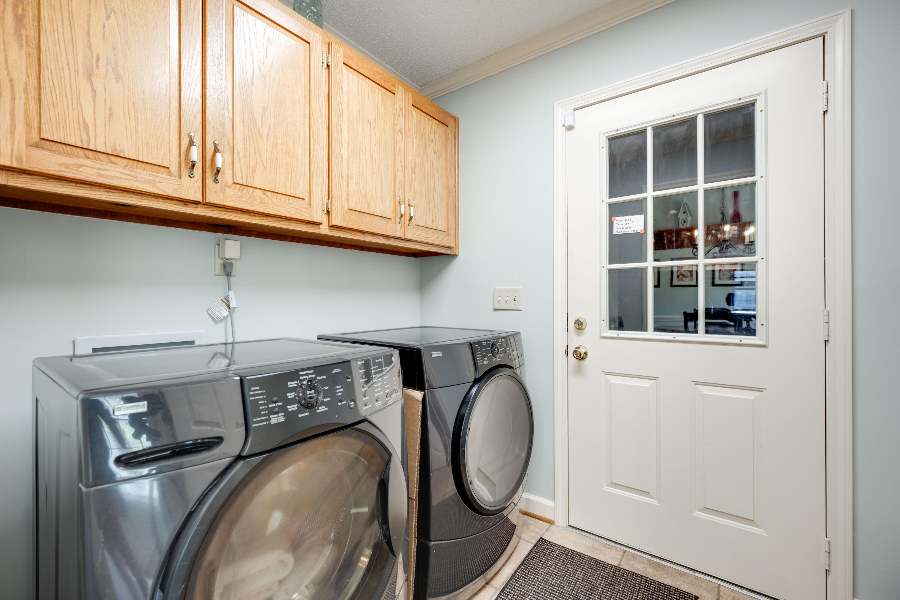 338 SE Charles Circle