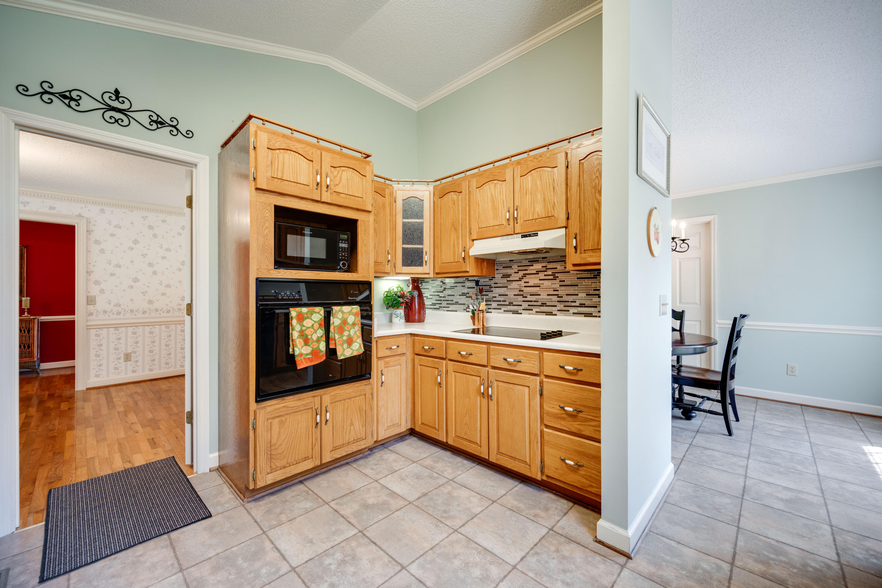 338 SE Charles Circle